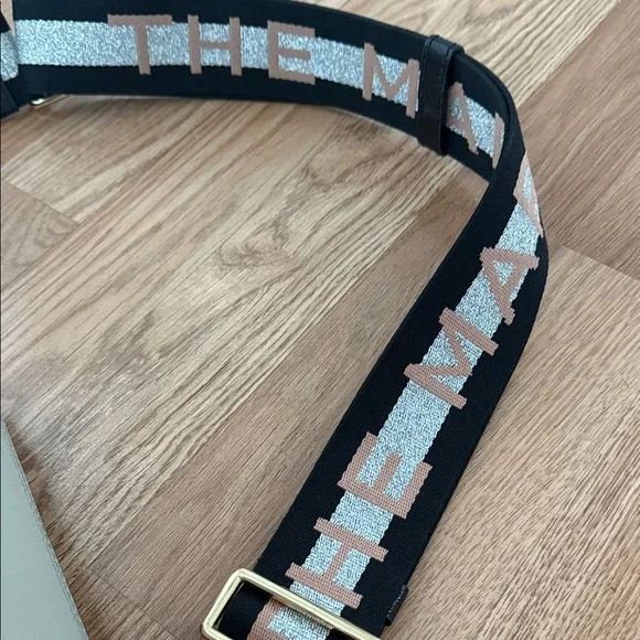 Marc Jacobs Cream Crossbody Bag with Black Strap - Picture 4 of 5